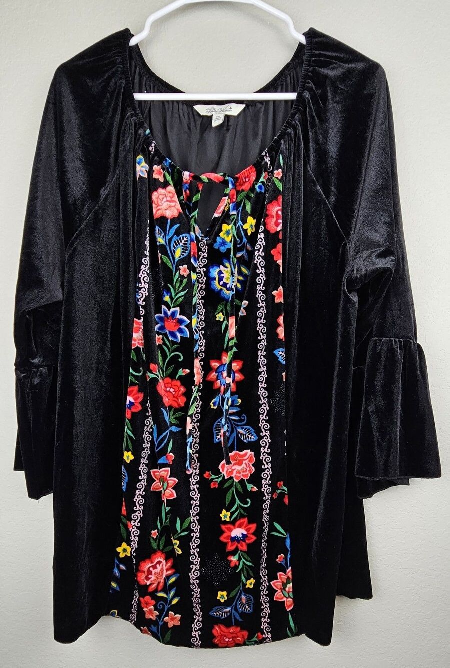 Pioneer Woman Women's XXL 2XL Black Floral Velour Top Shirt Boho Bell Sleeves - Picture 3 of 11
